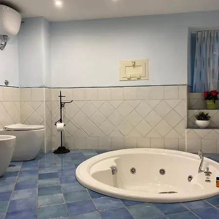 Domus San Martino Bed & Breakfast Naples Exterior photo